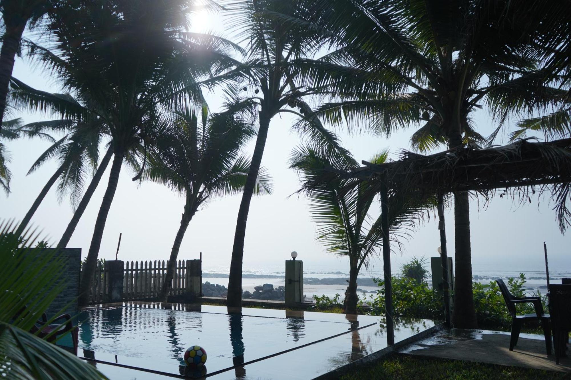 En Ocean Infinity Pool Villa Overlooking Sea ,Beach Touch Alibag Bagian luar foto