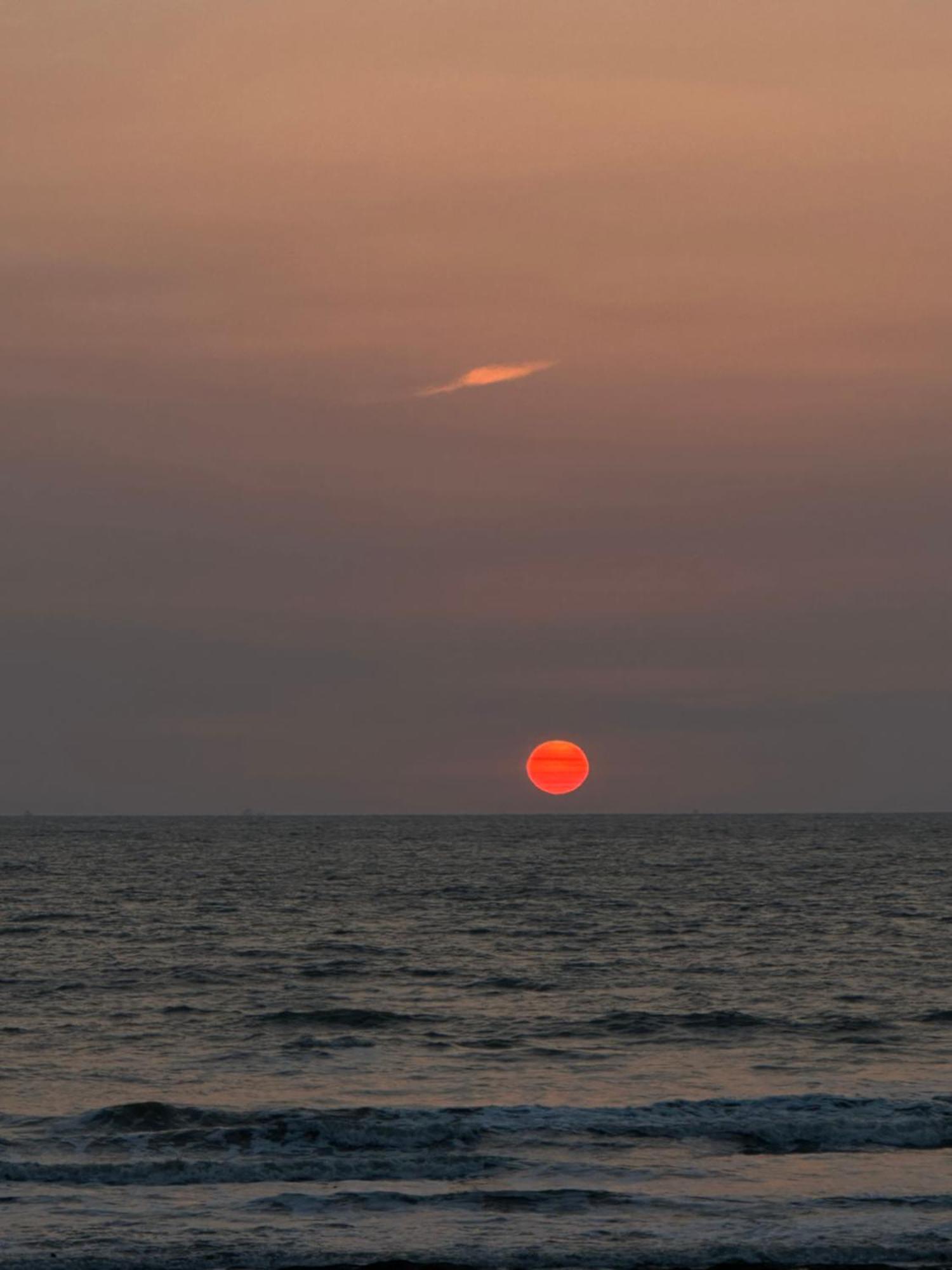 En Ocean Infinity Pool Villa Overlooking Sea ,Beach Touch Alibag Bagian luar foto