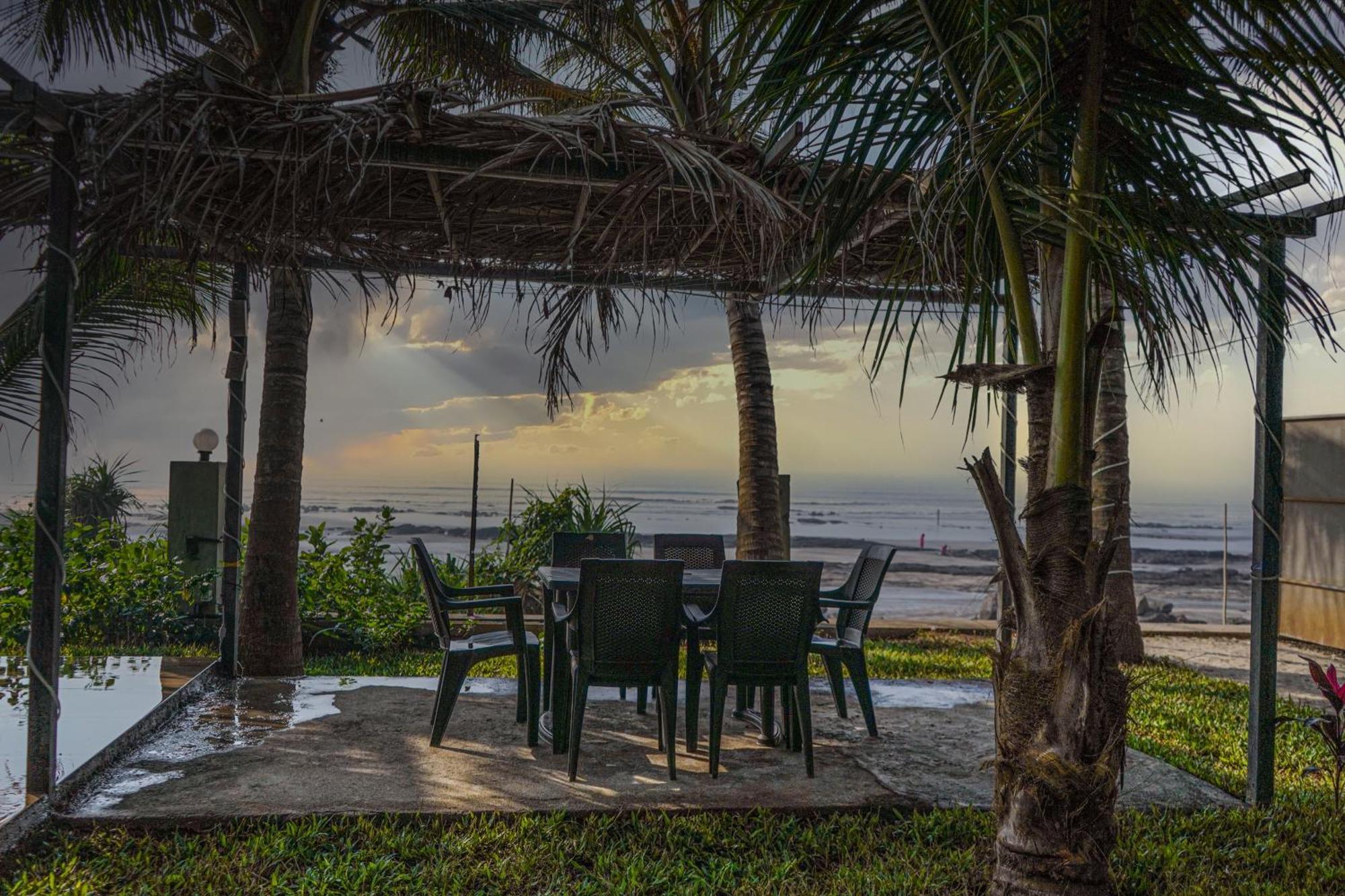 En Ocean Infinity Pool Villa Overlooking Sea ,Beach Touch Alibag Bagian luar foto