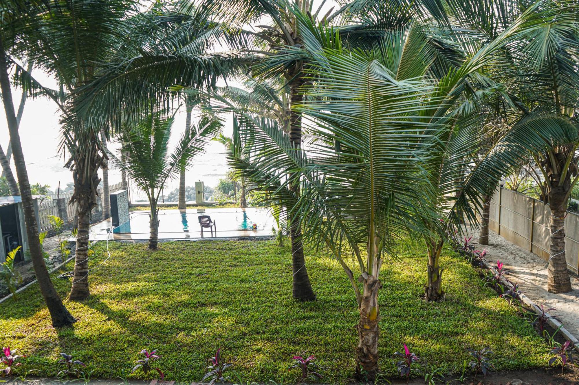 En Ocean Infinity Pool Villa Overlooking Sea ,Beach Touch Alibag Bagian luar foto