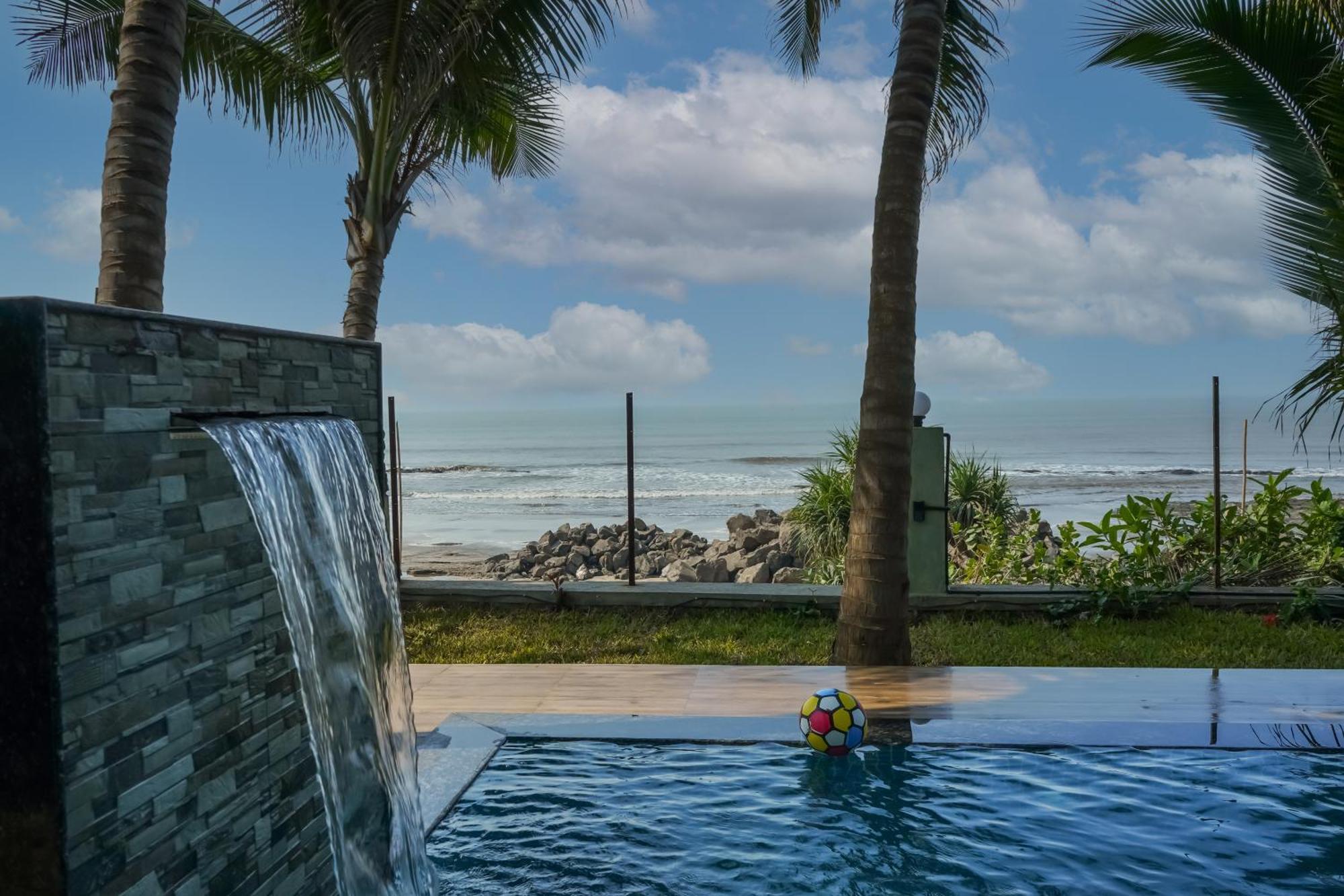 En Ocean Infinity Pool Villa Overlooking Sea ,Beach Touch Alibag Bagian luar foto