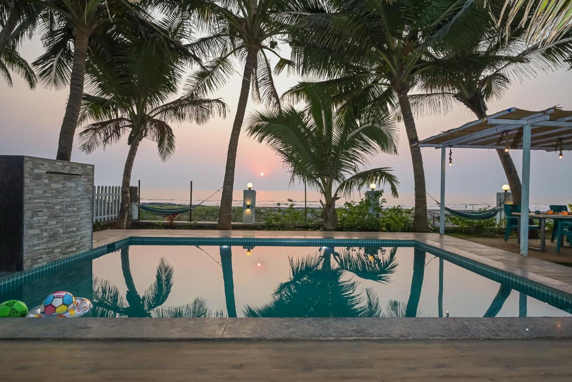 En Ocean Infinity Pool Villa Overlooking Sea ,Beach Touch Alibag Bagian luar foto
